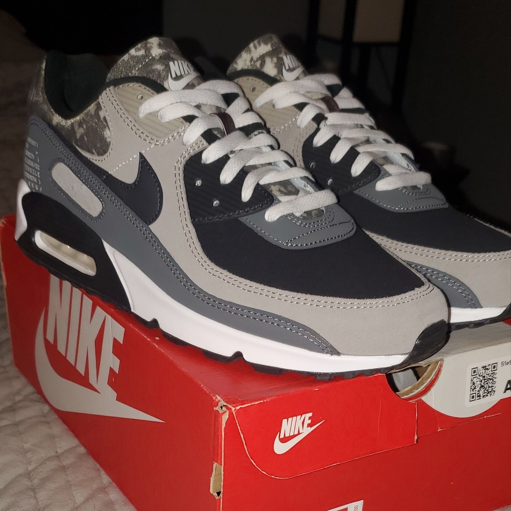 NIKE AIRMAX 90 SE "ENIGMA STONE" SIZE 13M CT1688-001